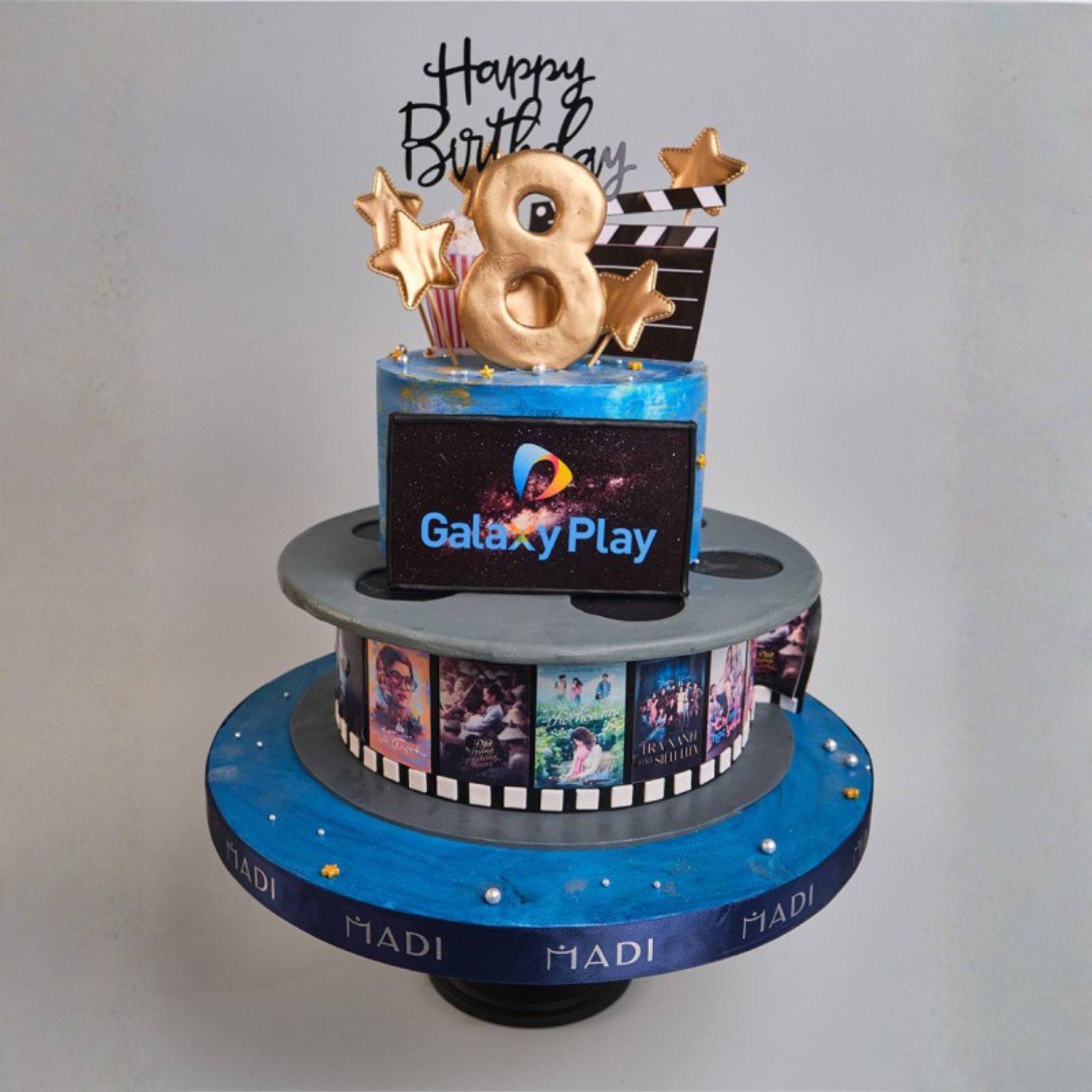 bánh sinh nhật công ty theo yêu cầu Galaxy Play