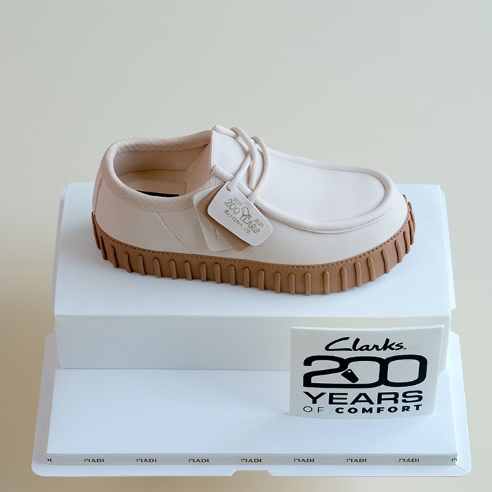 Cột mốc của thương hiệu Clarks