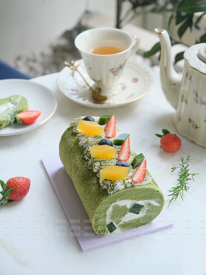 Matcha Chiffon Roll