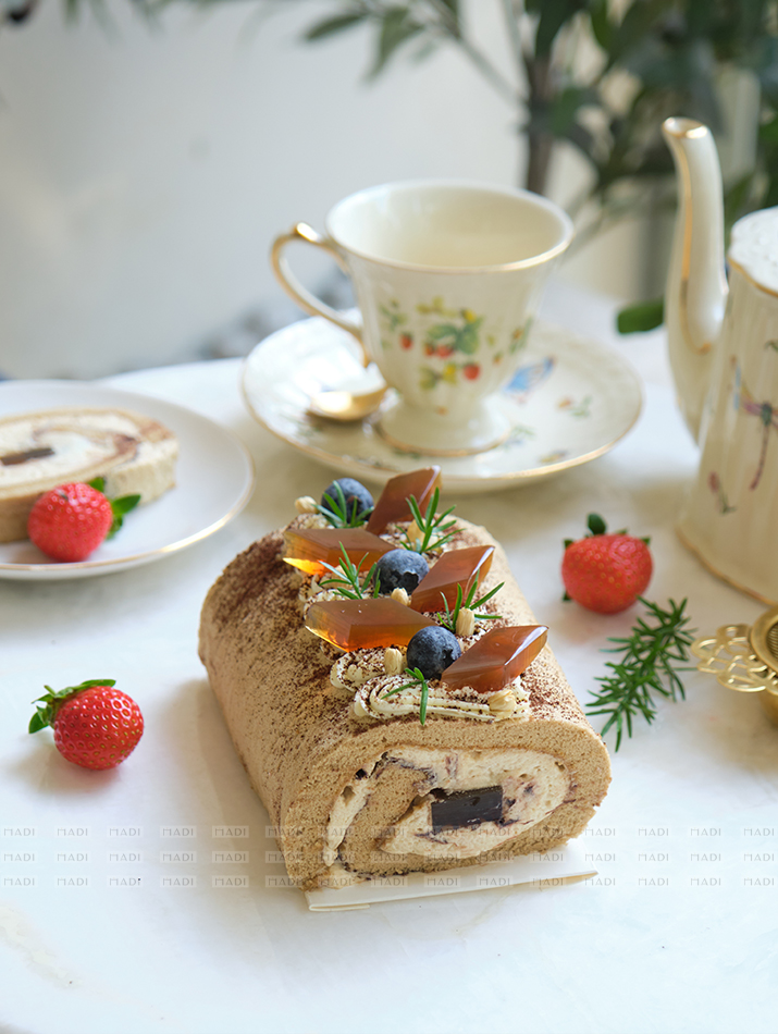 Bánh cuộn chiffon vị Tiramisu