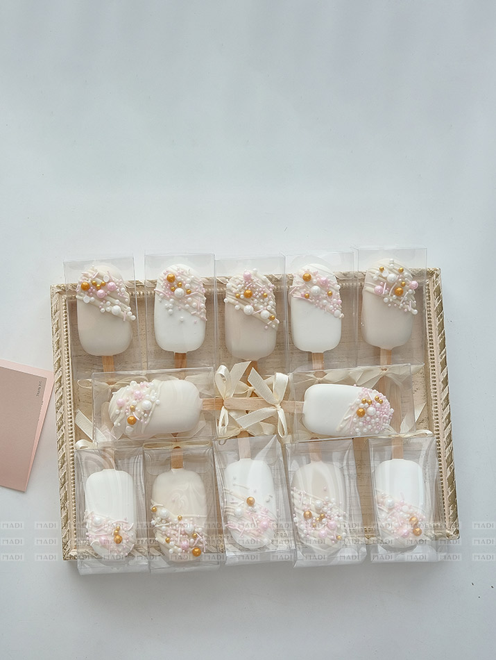 Cakepop sắc trắng